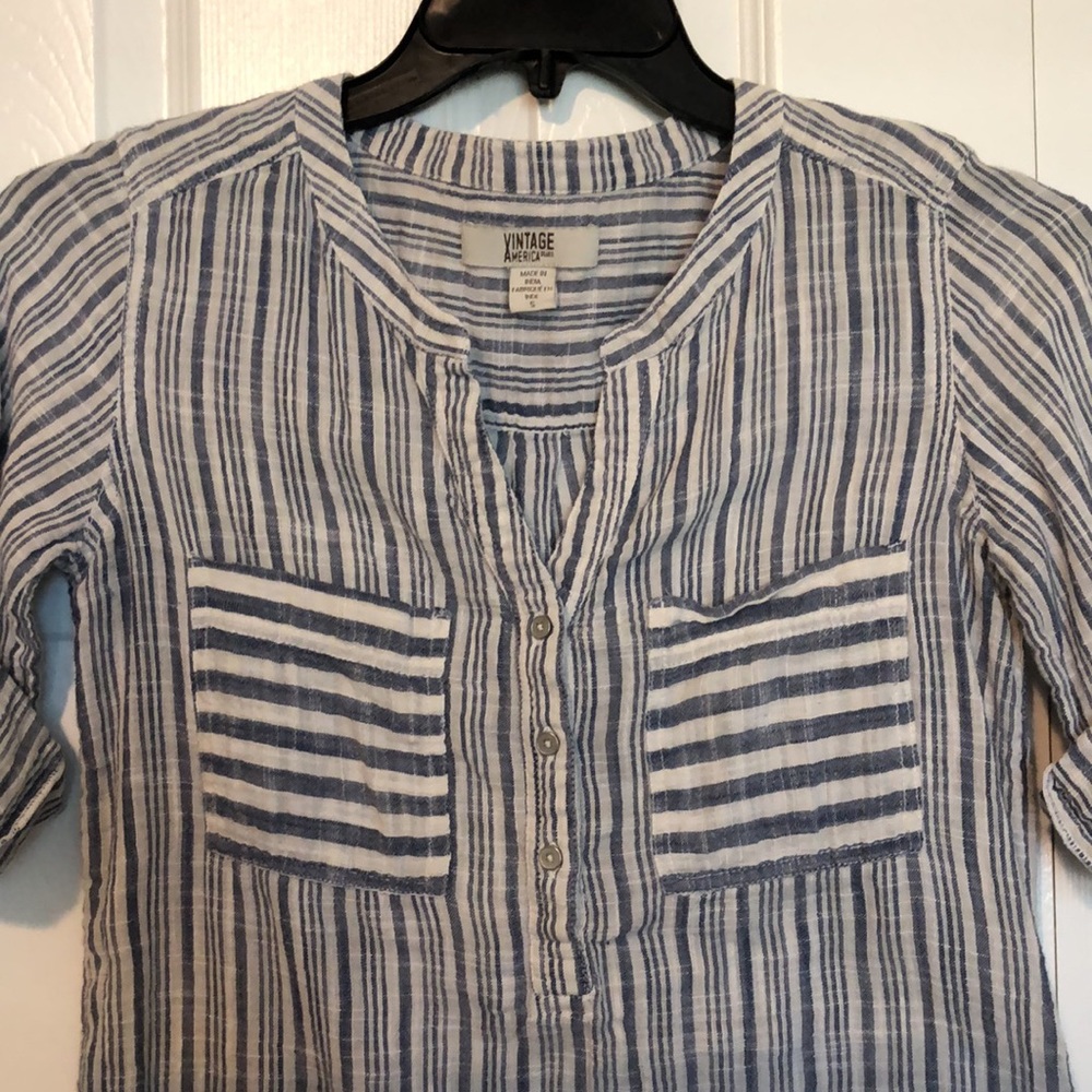Top, Size Small - Picture 5 of 5